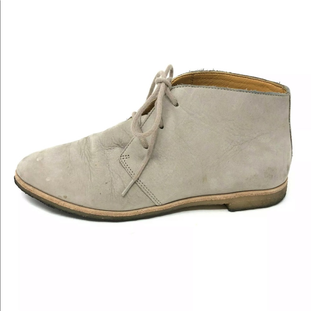 Clark’s Desert Ankle Chukka Boots Off White 7.5